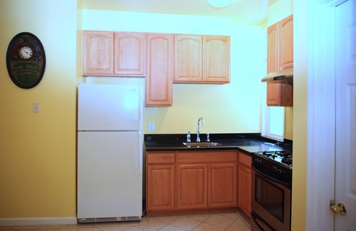 Russian Hill Apartment | Russian Hill Contemporary 3/1 Apartment, Safe and Great Location