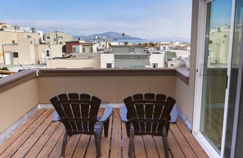 Russian Hill Condo | Russian Penthouse Hill Panoramic Views Decks by North Beach Fishermans Wharf Nob