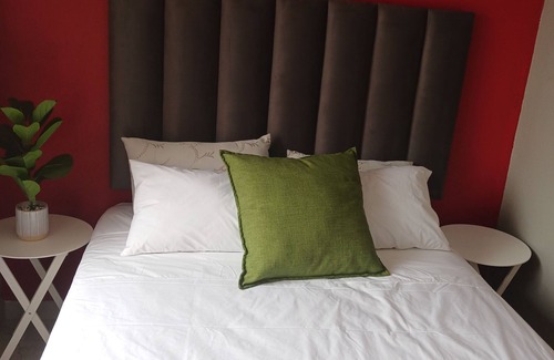 Rustenburg Apartment | Rustenburg cozy Apartment with Private Entrance & BBQ