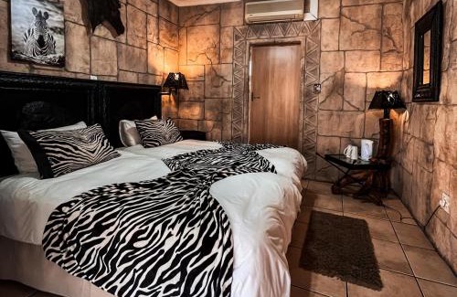 Kgetlengrivier Cabin | Rustenzicht Lodge and Wedding Venue