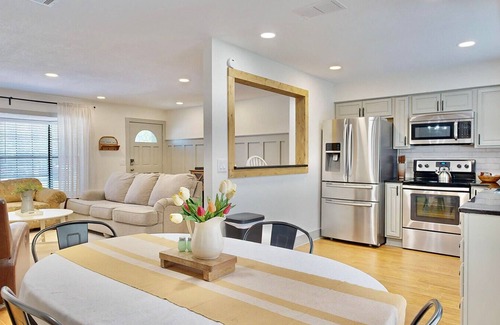 Wesley Chapel House | Rustic 3 Bedroom Home in Wesley Chapel!