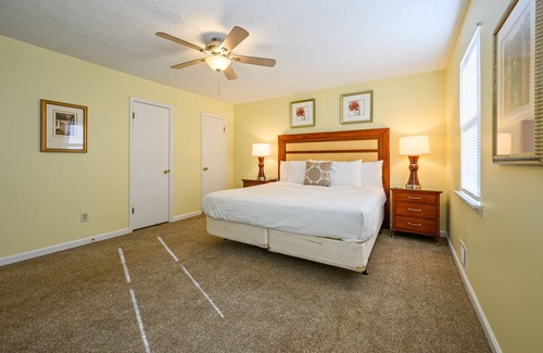 Jonesboro House | Rustic 4BR Home In Huge Open Air Space & BKYD Deck