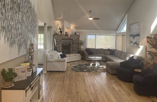 The Pinery House | Rustic 7-bedroom 3-acre Home with Mountain Views