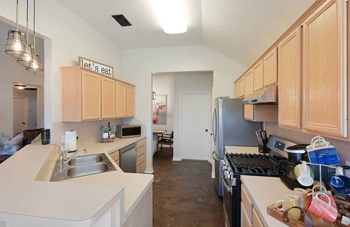 Shirewood House | Rustic Aggie ~ Aggieland Vacation Rentals