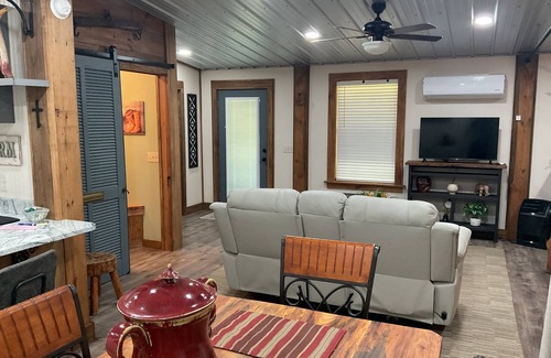 Neely Apartment | Rustic and cozy 2 bedroom apartment in charming Lucedale Ms, with WiFi,AC