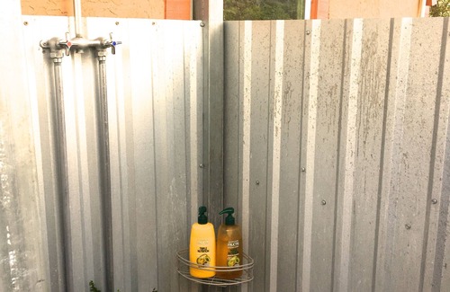 Oatmeal House | Rustic ARMADILLO CABIN-Lake Views-Near Hidden Falls Park-2 acres, 2 min to lake