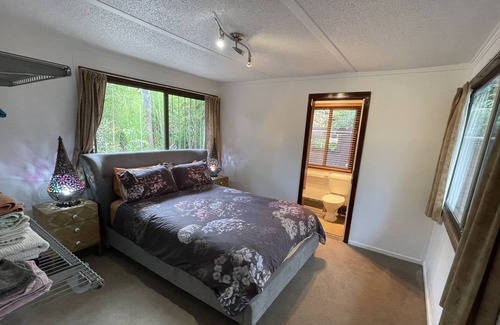 Montville Cottage | Rustic Artist s Cottage in the heart of Montville. Nice gardens and outlook.