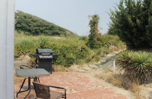 East Ocean View House | Rustic Beachfront House on Chesapeake Bay