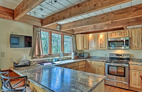 Colonial Pine Hills House | Rustic Black Hills Retreat w/ Expansive Views