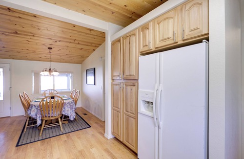 Golden Valley House | Rustic Bullhead City Retreat w/Porch & Views