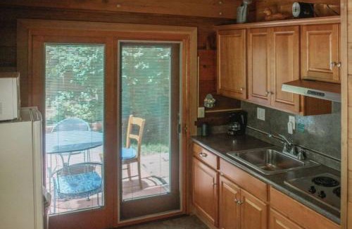 Sedona House | Rustic Cabin for 2 in Oak Creek Cabin - WILD ROSE