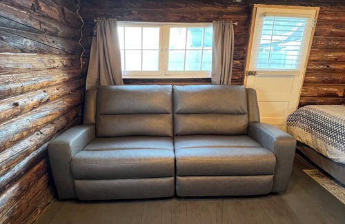 Richfield Cabin | Rustic Cabin in the City