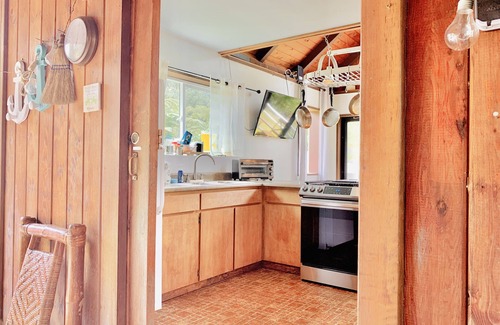 Royal Hawaiian Estates House | Rustic Cabin in Volcano Village