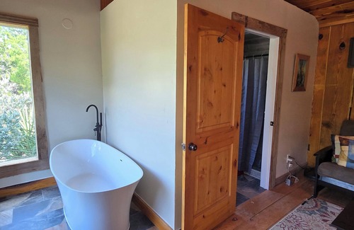 Comfort Cabin | Rustic Cabin Located in the peaceful Texas Hill Country