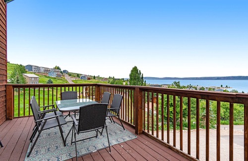 Harbor Village Cabin | Rustic cabin overlooking Bear Lake with WiFi, fireplace