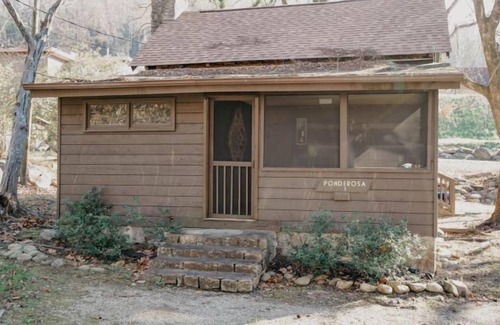 Gatlinburg Cabin | Rustic cabin with modern amenities, On the water, 0.4 miles to Downtown!