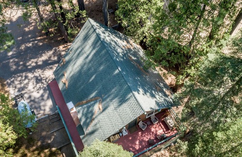 West Village Cabin | Rustic cabin with wood fireplace & gorgeous views - close to Shaver Lake