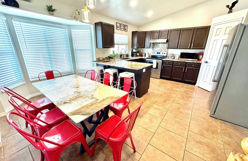 West Jordan House | Rustic Charm, Cozy and Comfy Nearby Olympic Oval, Great Location