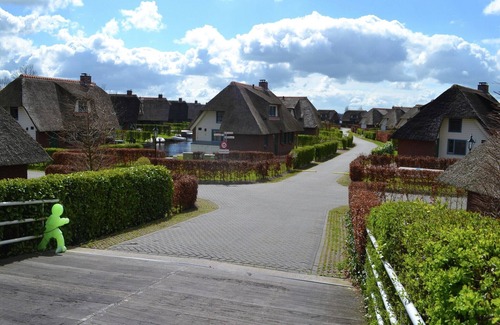 Wanneperveen Villa | Rustic-Chic Villa with Thatched Roof