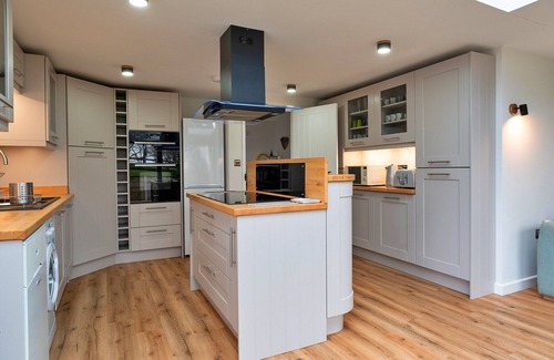 Holsworthy Cottage | Rustic cottage in Chasty, No Deposit