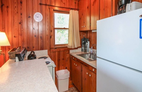 Holmes Beach Cottage | Rustic & Cozy Island Original Cottage on the Beach- Bamboo Apts. C2