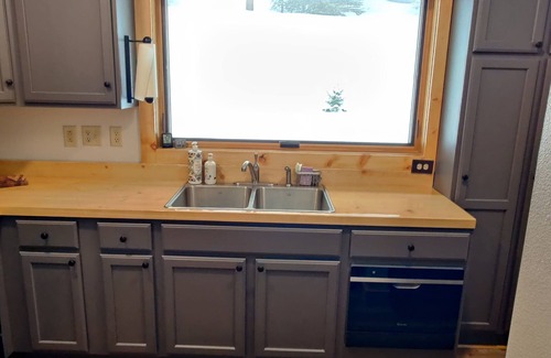Deadwood Cabin | Rustic Creek Cabin - 3+ Acres - Whitewood Creek - Mickelson Trail - Terry Peak!