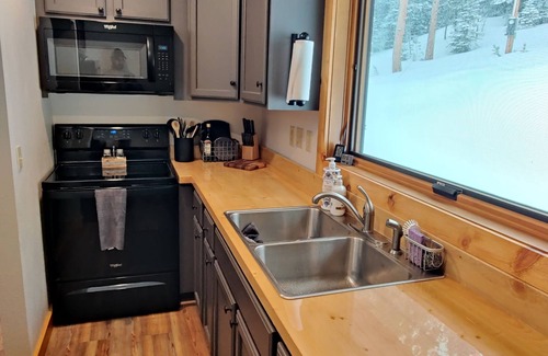 Deadwood Cabin | Rustic Creek Cabin - 3+ Acres - Whitewood Creek - Mickelson Trail - Terry Peak!