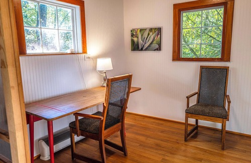 Canton Cottage | Rustic Creekside Cottage - High Speed internet.