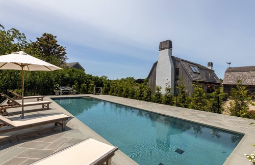 Bridgehampton House | Rustic elegance in this modern farmhouse with private pool, fantastic.