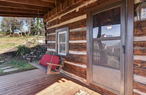 Weaverville Cabin | Rustic Elegance Minutes to Downtown : Privacy, Hot Tub & Amazing Mountain Views