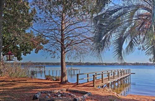 Lake Murray of Richland Cottage | Rustic Escape on Lake Murray w/ Fire Pit + Balcony