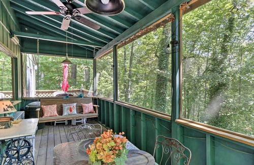 Hayesville Cabin | Rustic Hayesville Cabin w/ Fire Pit & Deck!