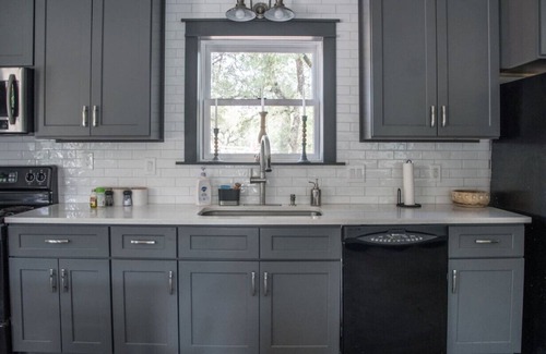 San Marcos House | ⭐️Rustic Hill Country Barn retreat on acreage⭐️