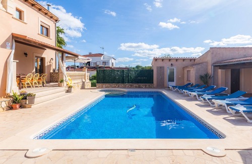 Portocolom House | Rustic Holiday Home "Los Tres Soles" with Pool, Terraces & Wi-Fi