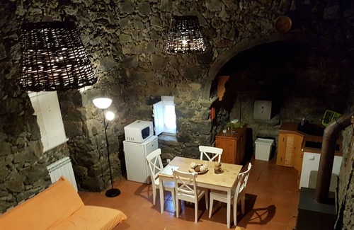 Ponta Delgada Cottage | Rustic house with fireplace and 2km of natural pools