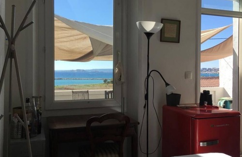 Bonneveine House | RUSTIC HOUSE 150M FROM THE BEACH WITH SEA VIEW