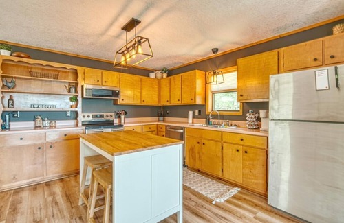 Blairsville Cabin | Rustic house in the Blue Ridge Mountains-UCSTR License # 016476
