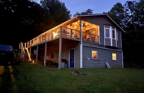 Blairsville Cabin | Rustic house in the Blue Ridge Mountains-UCSTR License # 016476