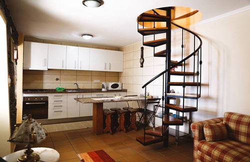 Prazeres Cottage | Rustic House Raposeira Chloe
