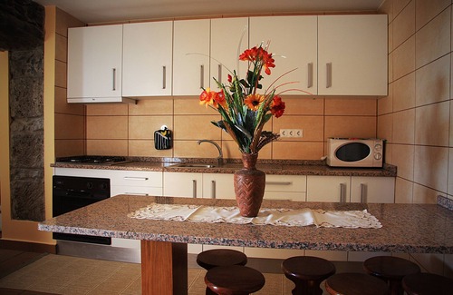 Prazeres Cottage | Rustic House Raposeira Chloe