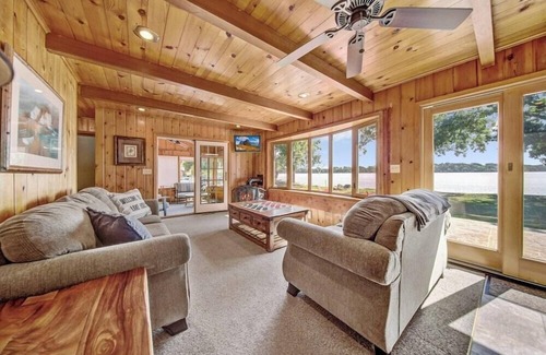 Faribault Cabin | Rustic Lake Escape at Two Oaks Cabin -Roberds Lake