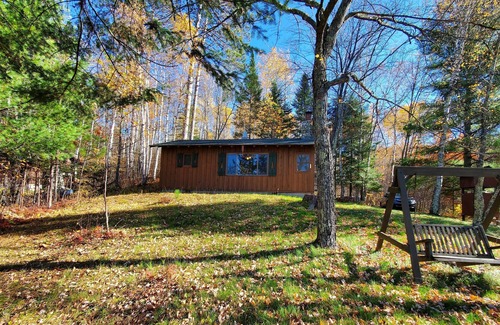 Bovey Cabin | Rustic Lakeside Cabin