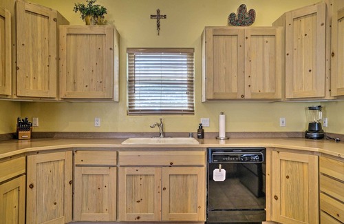 Mesilla Park House | Rustic Las Cruces Escape - 2 Mi to NMSU!