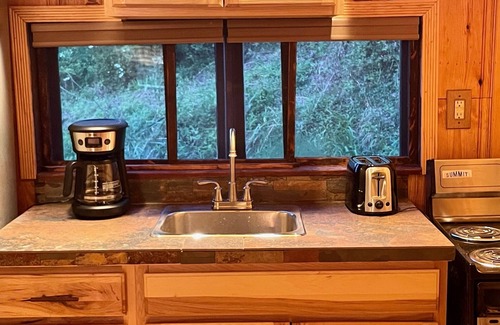 Franklin Cabin | Rustic Log Cabin