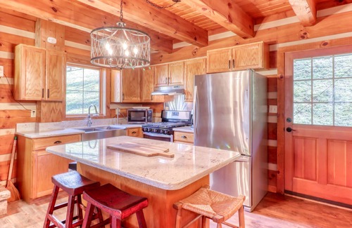 Cherokee Cabin | Rustic log home in private community - farm views & outdoor firepit