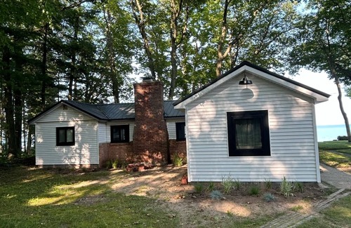 Whitney Township Cottage | Rustic-Modern Lake Huron Retreat: 3BR Sleeps 10, Sandy Beach in Tawas/Au Gres!