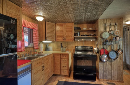 Pagosa Springs Cabin | Rustic Mountain Cabinnn3br Soaking Passes & Hiking Trails!