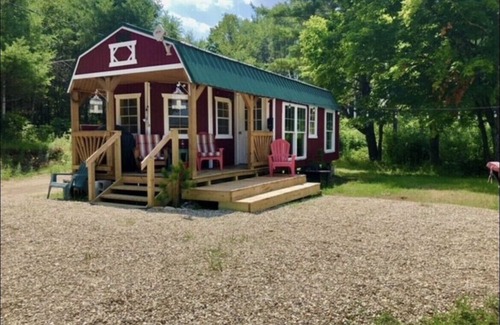 Buckfield Cabin | Rustic Mountain View Cabin