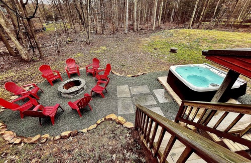 Long Pond House | Rustic Mtn Home | Hot Tub | Fire Pit| Game room