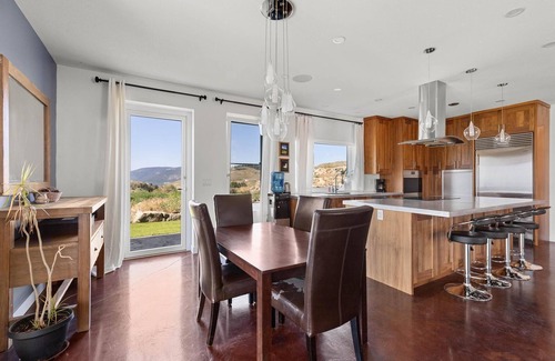 Vernon House | Rustic Oasis Lakeview with Hot Tub (Pet Friendly!)